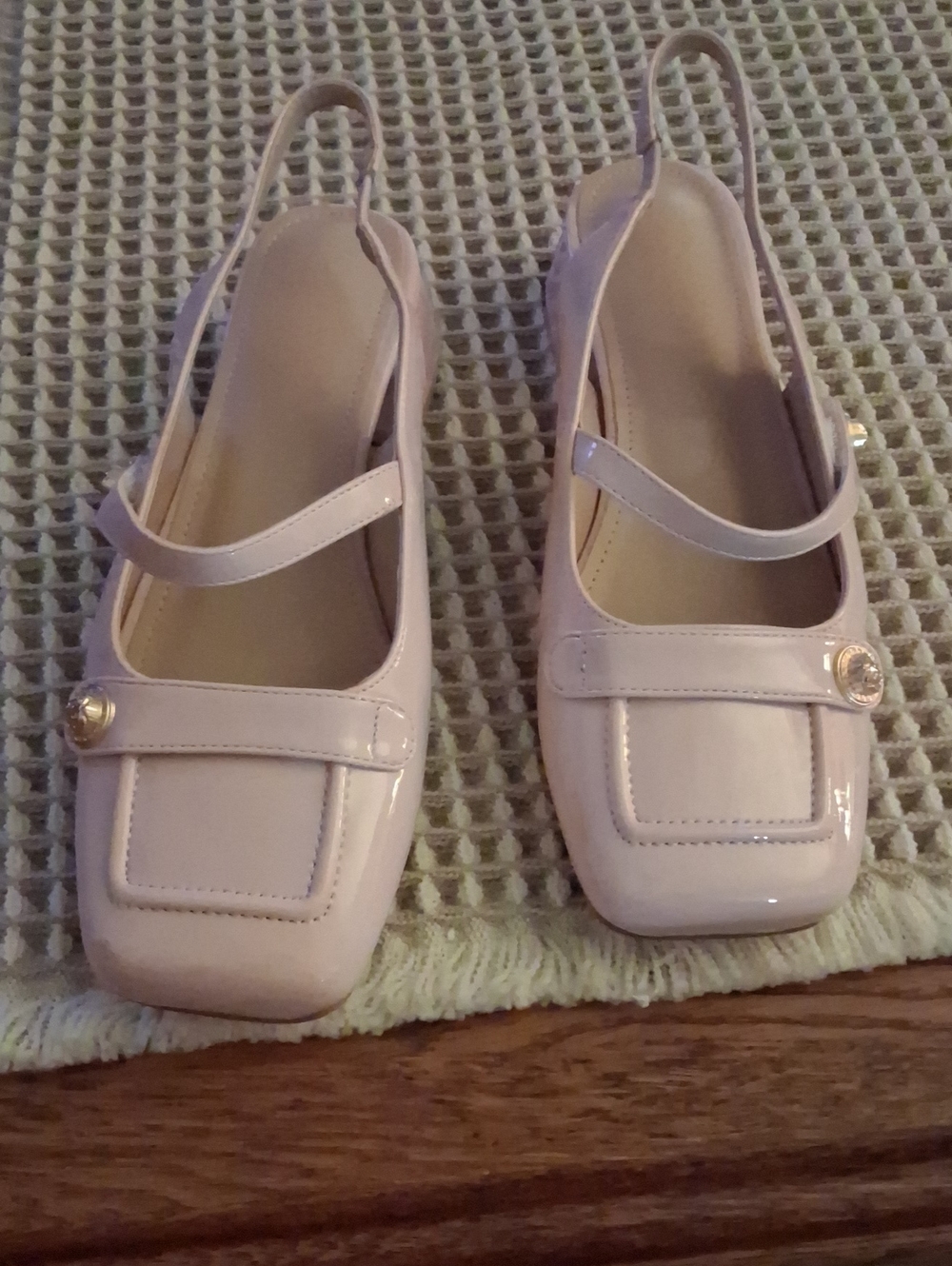 Patent Leather Square-Toe Slingback Flats  in Pale Pink Sz 9